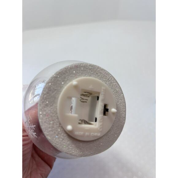 3.5” Glass Dome Light Up Christmas Angel W/ Heart Ornament Snowflake Etchings - Picture 10 of 10